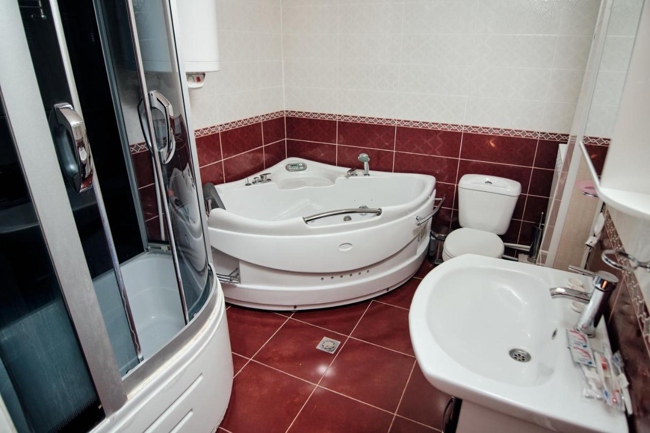 Ro Metro Aparthotel Ghiumri Exterior foto