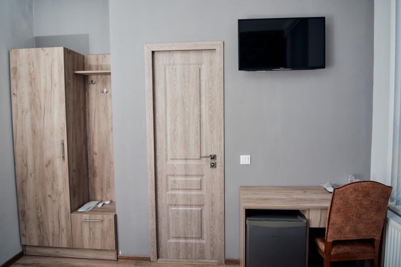 Ro Metro Aparthotel Ghiumri Exterior foto