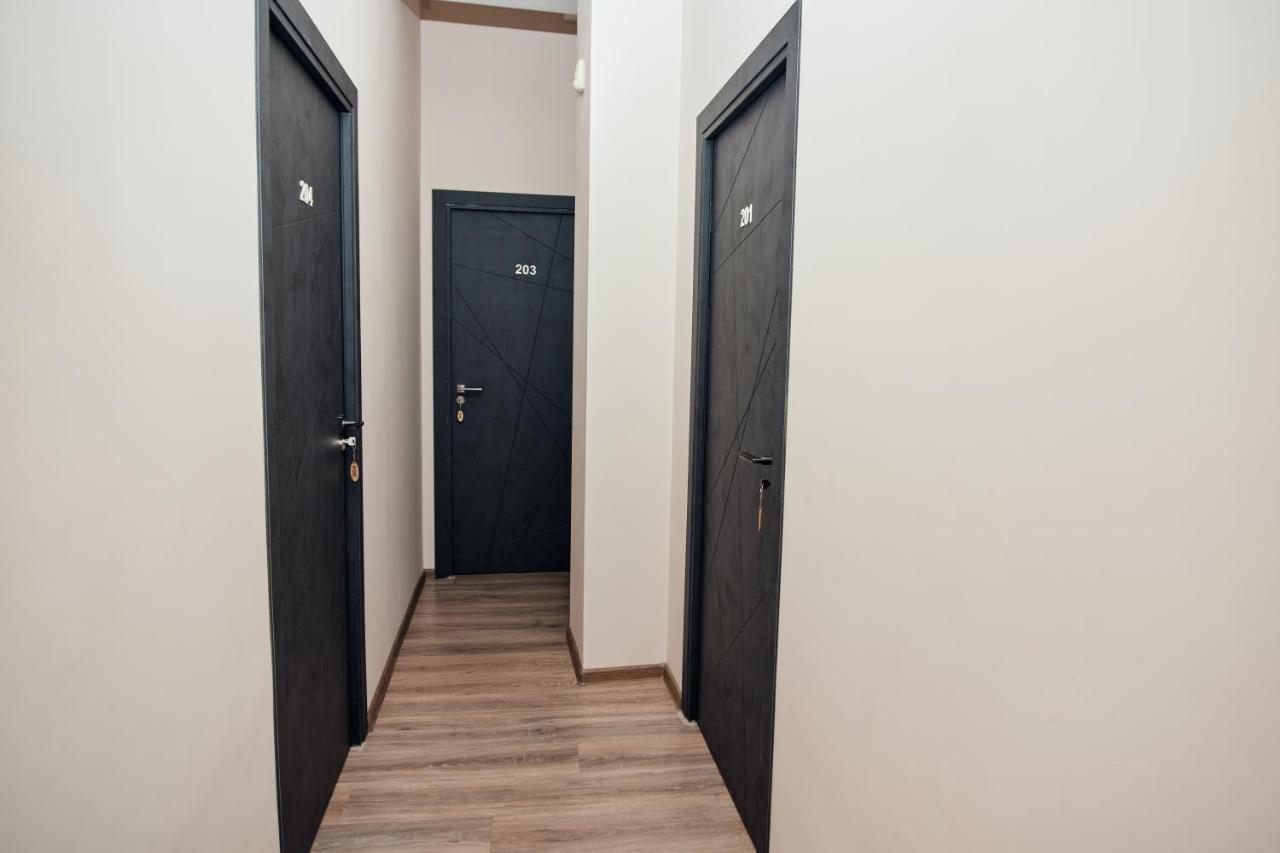 Ro Metro Aparthotel Ghiumri Exterior foto