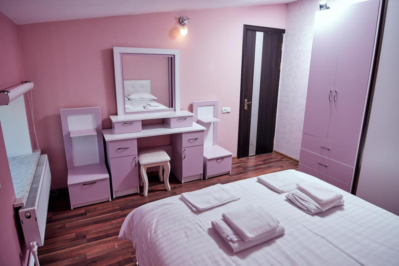 Ro Metro Aparthotel Ghiumri Exterior foto
