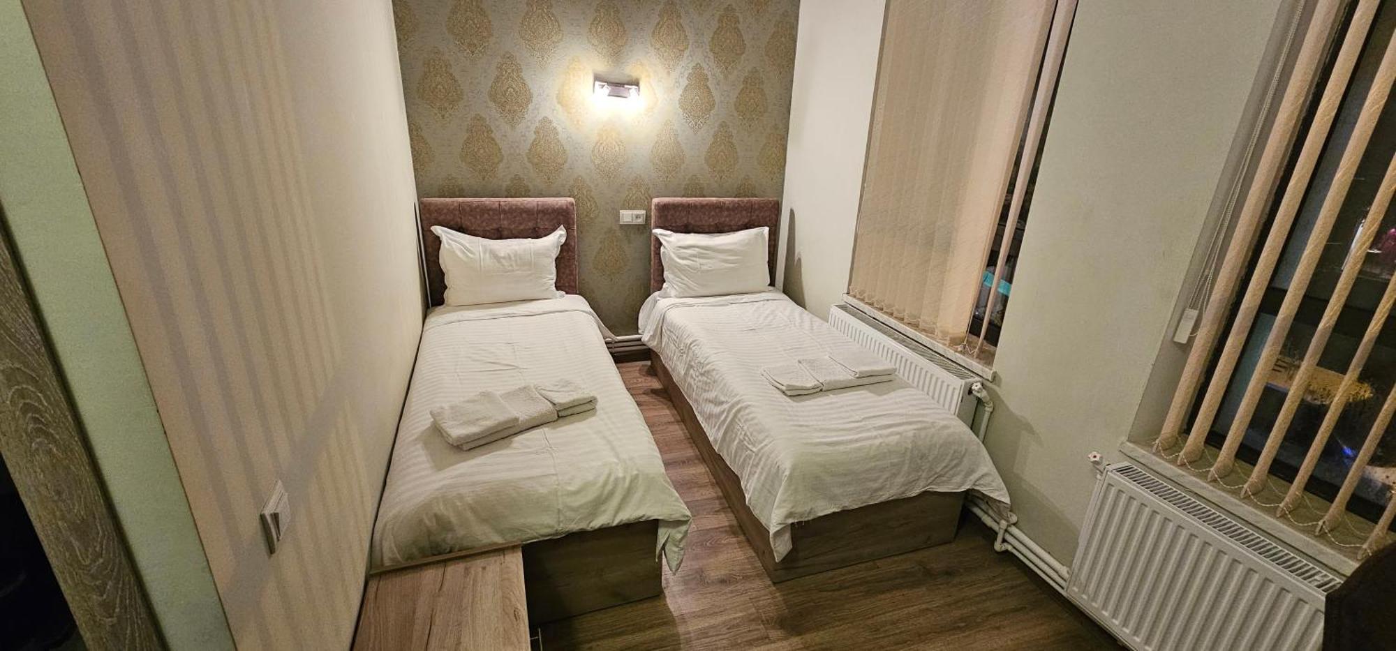 Ro Metro Aparthotel Ghiumri Exterior foto